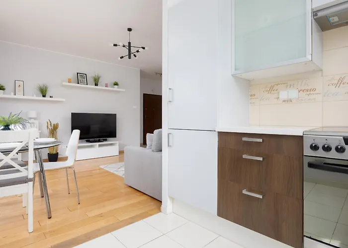 City Apartment With Parking Near Metro Mlociny By Noclegi Renters