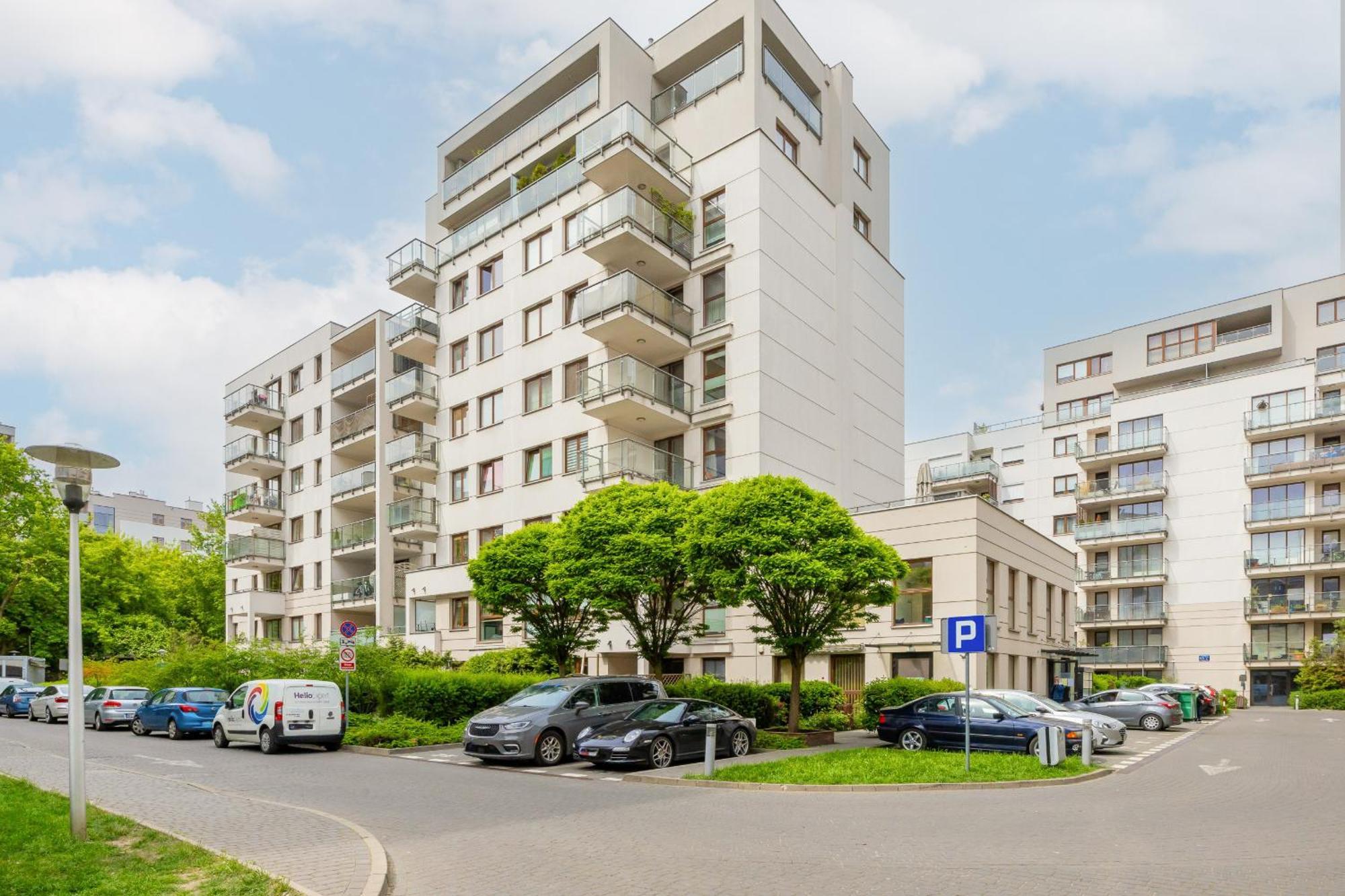 Апартаменти With Parking Near Metro Mlociny By Renters Варшава