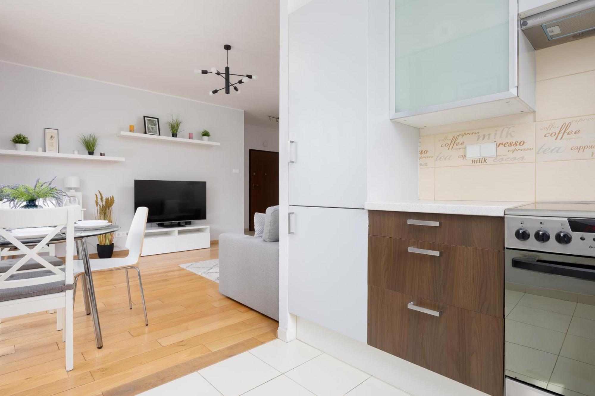 With Parking Near Metro Mlociny By Renters Апартаменти