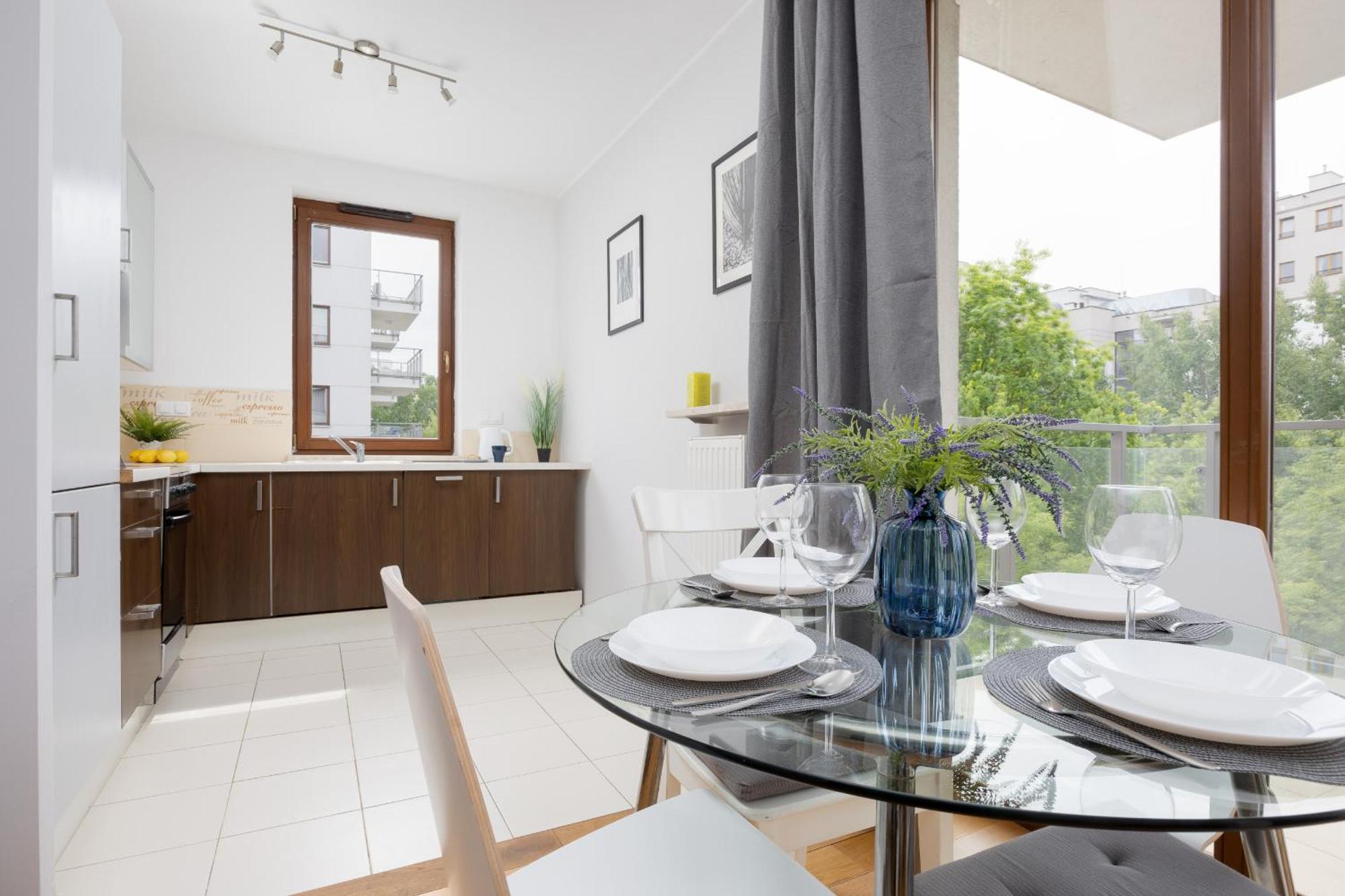 Апартаменти With Parking Near Metro Mlociny By Renters *